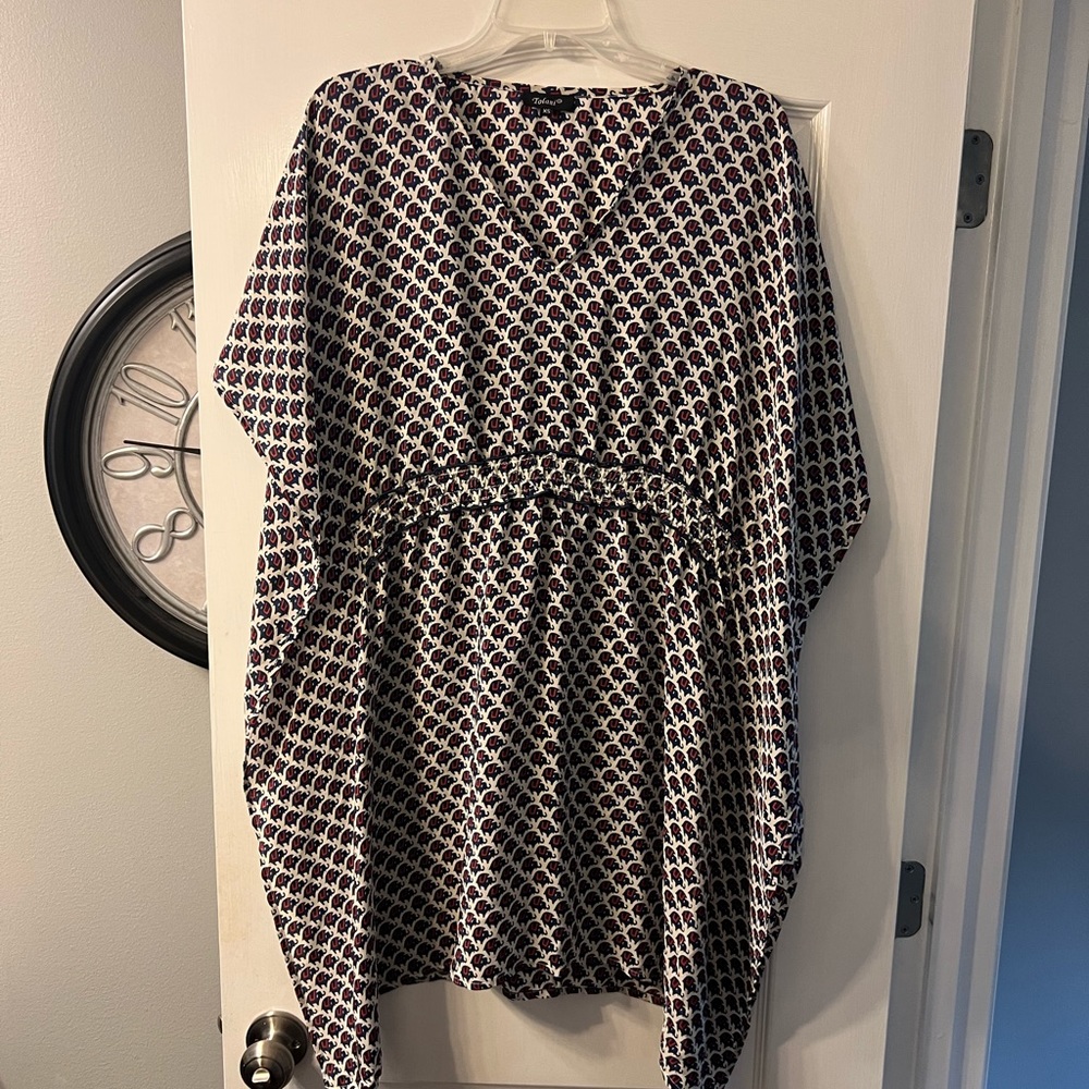 Tolani 100% silk poncho tunic with elephants size XS, blue, red and cream